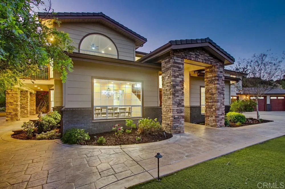 https://cdn.realtyfeed.com/cdn/127/306670765/bc5b265467fb49fc29d562a902235f10.webp