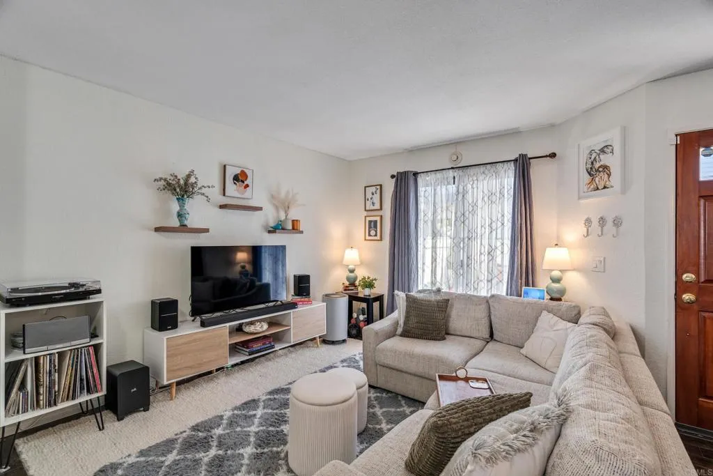 Photo #8: PTP2602120 Listing: Photo #8