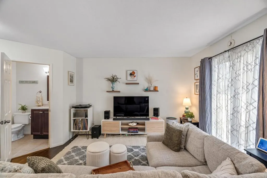 Photo #1: PTP2602120 Listing: Photo #1