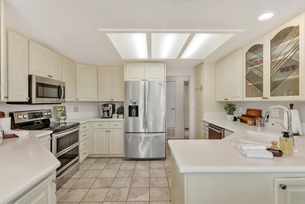 https://cdn.realtyfeed.com/cdn/127/306670878/ab547589b44b08b518ca28536a3c196d.webp