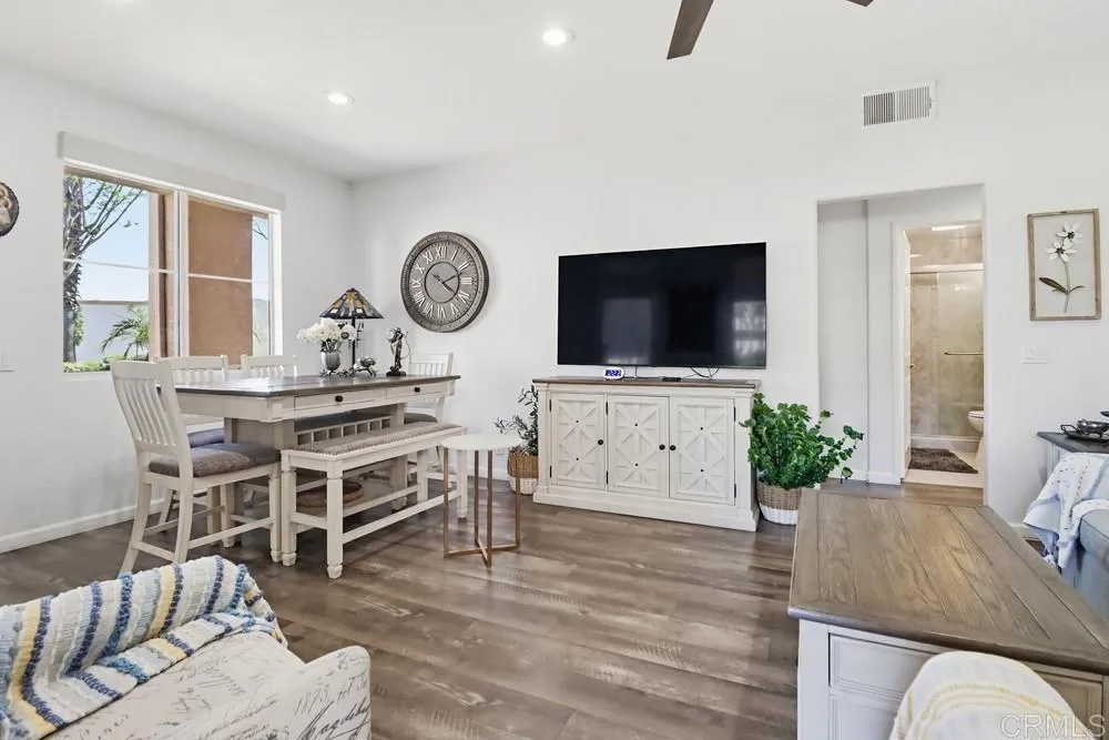 https://cdn.realtyfeed.com/cdn/127/306670889/70ab4442f50fa6ac9e1cc1f3b8ca848b.webp