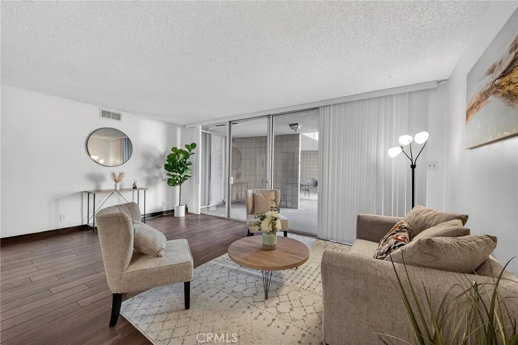 Riverside, CA 92506