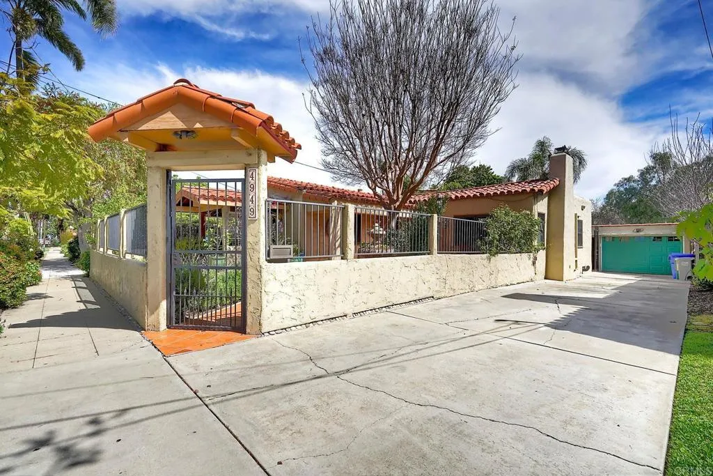 https://cdn.realtyfeed.com/cdn/127/306670925/03f3be5d5942e0f1f340aa3d11919998.webp