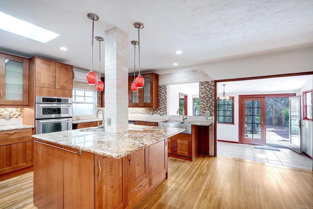 https://cdn.realtyfeed.com/cdn/127/306670925/13877a05b2036feb1007c4647bf70409.webp