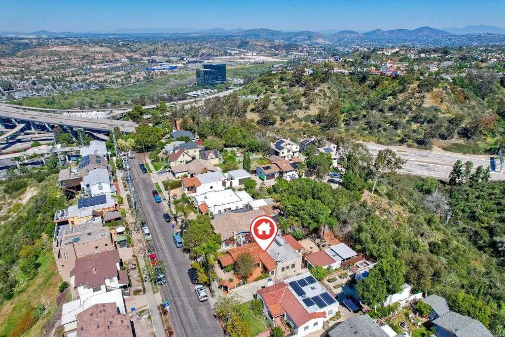 https://cdn.realtyfeed.com/cdn/127/306670925/1a4c979ebb2ac15c114b6cebd049d2c3.webp