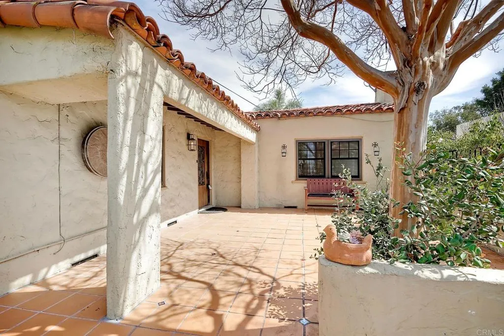 https://cdn.realtyfeed.com/cdn/127/306670925/207251cf7e3dd5e787bef133aa2fbb66.webp