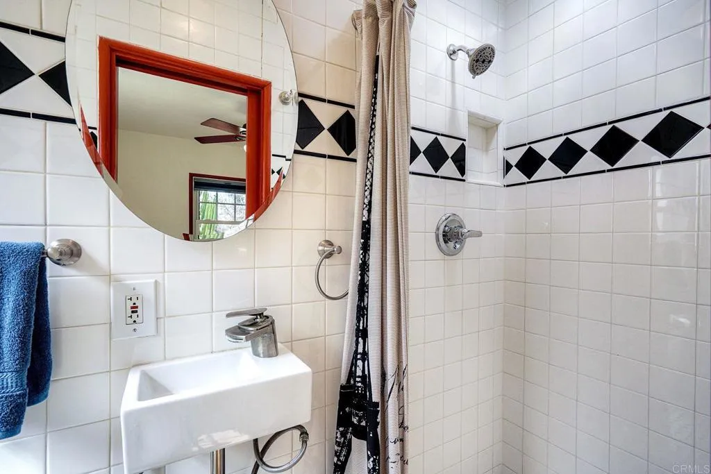 https://cdn.realtyfeed.com/cdn/127/306670925/9efd459de29d21f5a8ce3068e32f6b37.webp