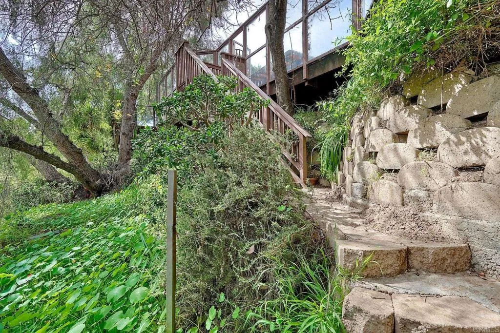 https://cdn.realtyfeed.com/cdn/127/306670925/b5673080a55a779edd54832b5f9ef4b7.webp