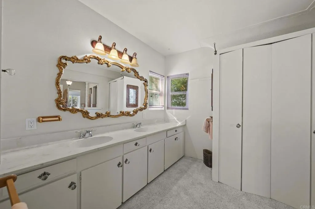 https://cdn.realtyfeed.com/cdn/127/306670987/362de352ca5025efe944fe1d4487a109.webp