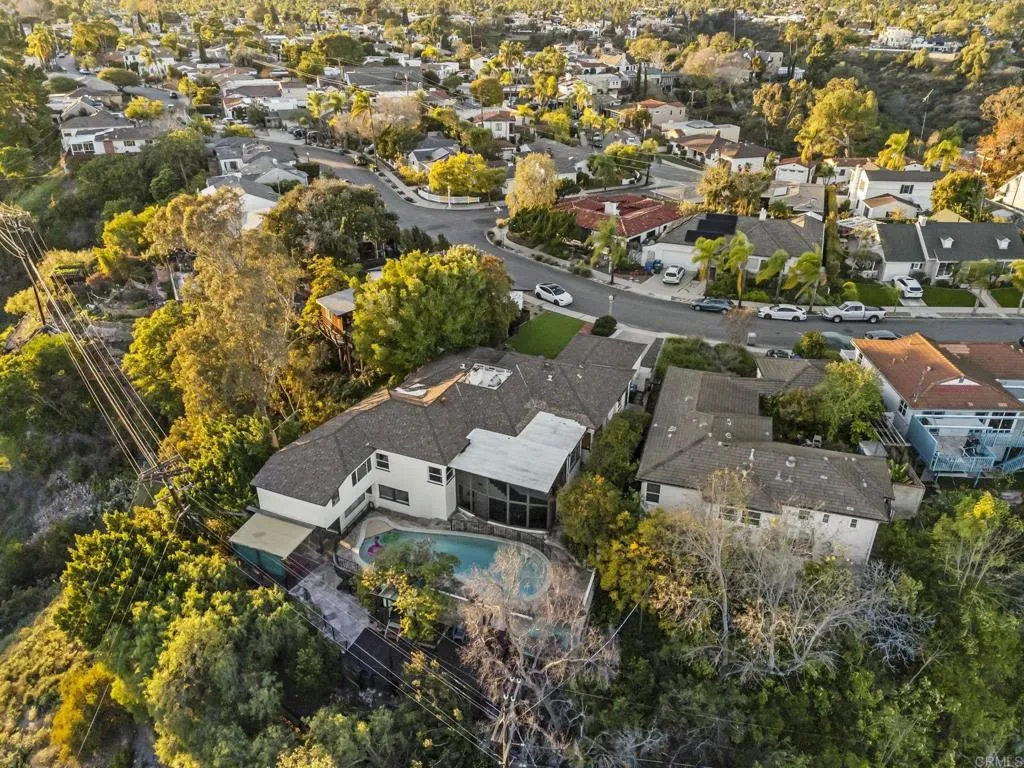 https://cdn.realtyfeed.com/cdn/127/306670987/d34d045946a7a53ce675b8244a8f350f.webp