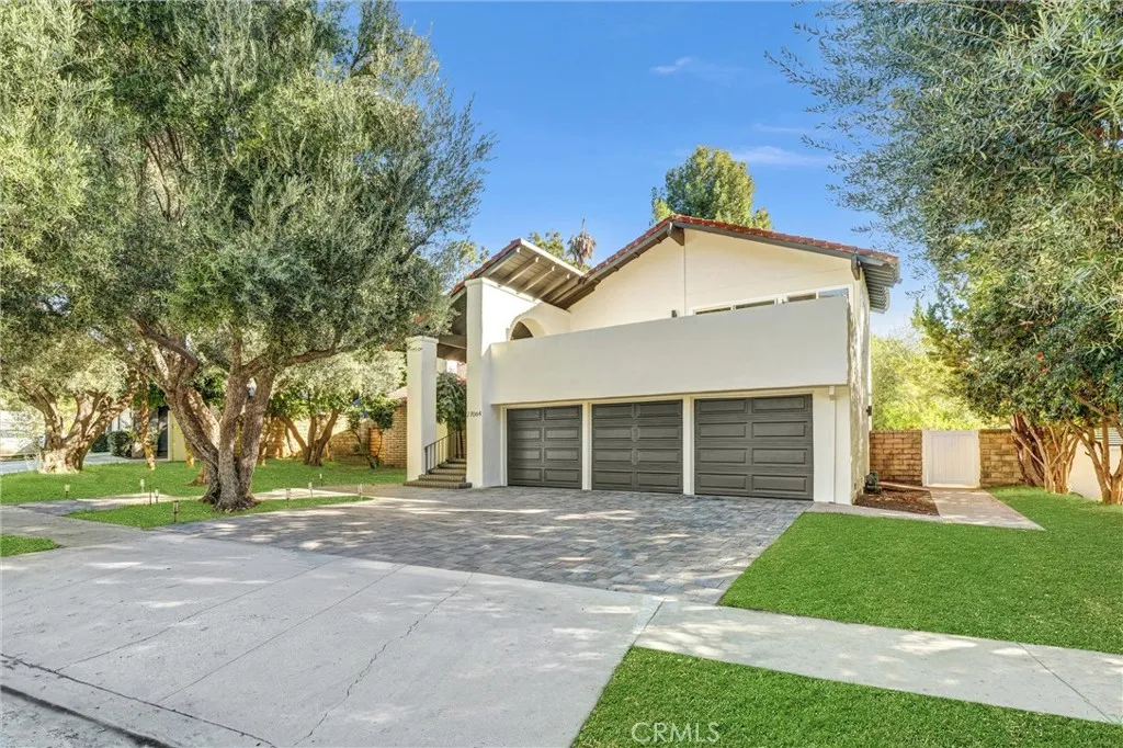 Calabasas, CA 91301