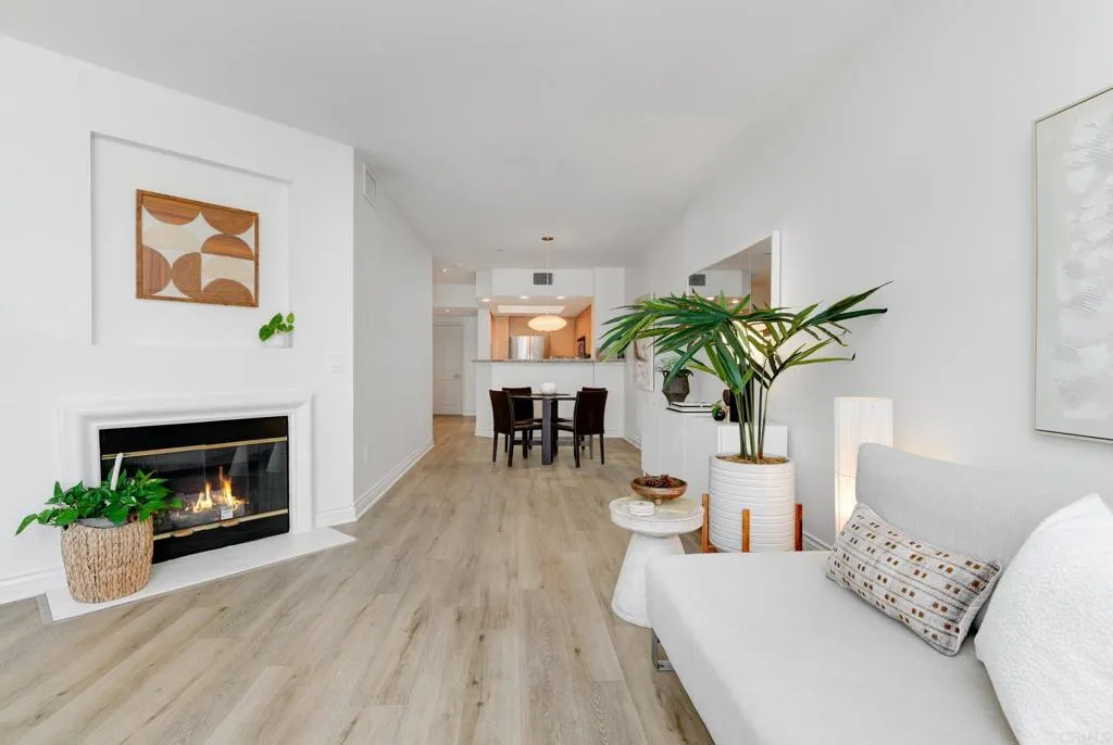 https://cdn.realtyfeed.com/cdn/127/306671042/7156386d2230c3ef7cd486531df05e24.webp