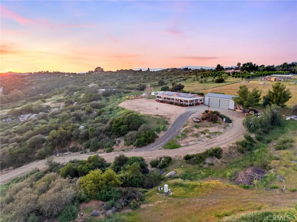 https://cdn.realtyfeed.com/cdn/127/306671128/5edd89a1a4d3fc04f3d83204b94c6e7c.webp