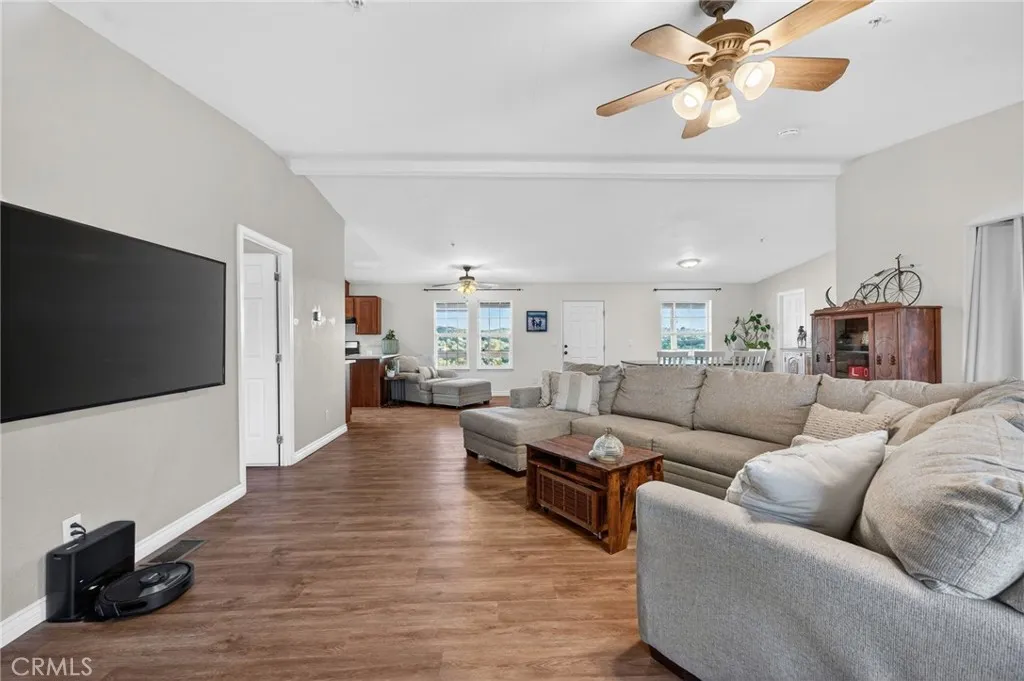 https://cdn.realtyfeed.com/cdn/127/306671128/f975a9318243852d69cff13e5dfd8b5a.webp