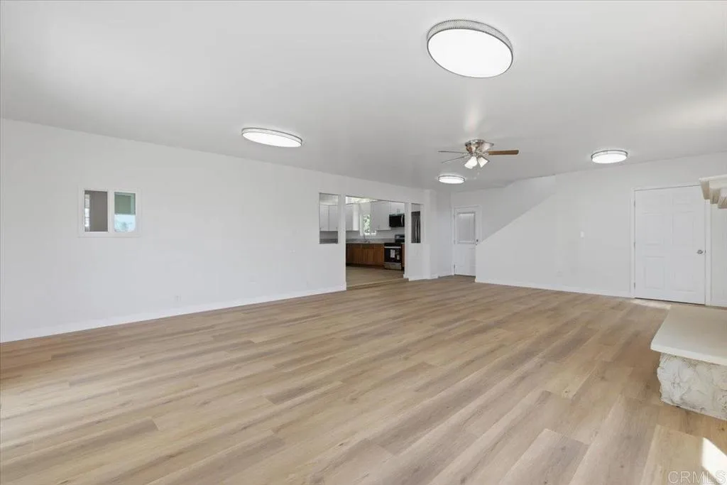 https://cdn.realtyfeed.com/cdn/127/306671152/fc2221f12da74f4b6ec5ef2e57c58220.webp