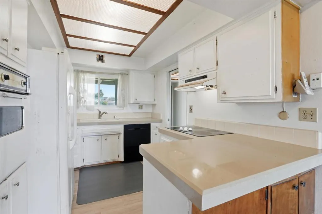 https://cdn.realtyfeed.com/cdn/127/306671191/66c4f5cff5a4ce3e833612fab3678a02.webp