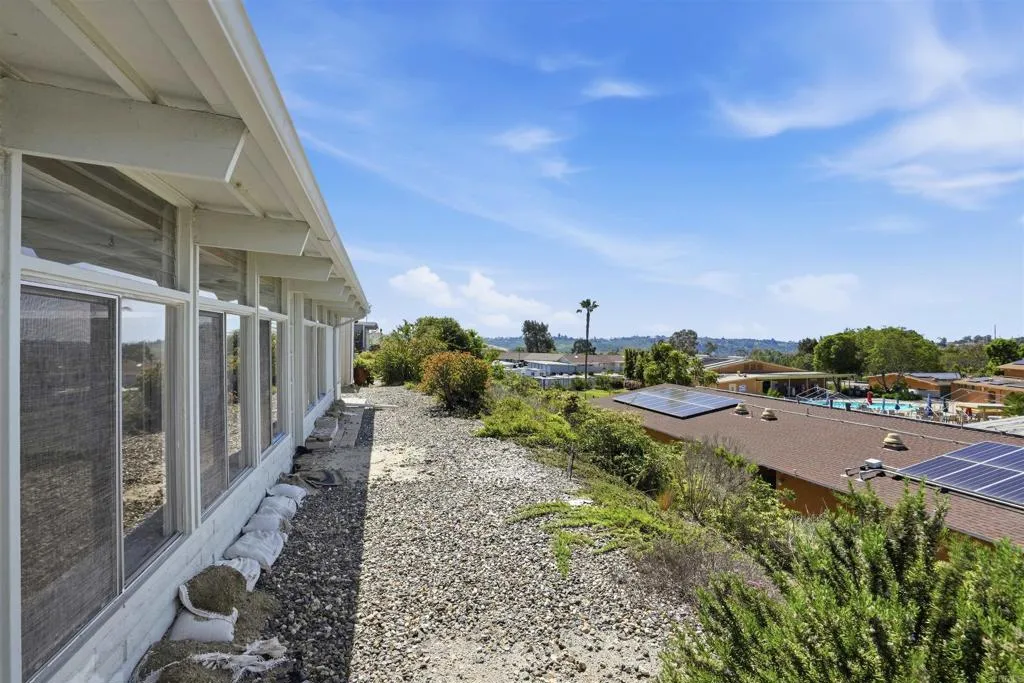 https://cdn.realtyfeed.com/cdn/127/306671191/6c1618679af15b2b5353c39efd8e2cae.webp