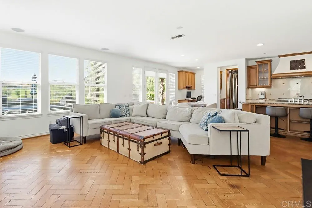 https://cdn.realtyfeed.com/cdn/127/306671213/6bf87a6fdf01e7b6f543c1a39da31f07.webp