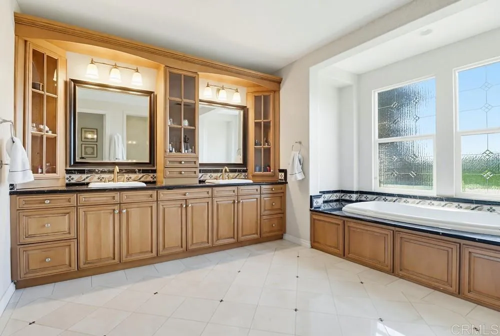 https://cdn.realtyfeed.com/cdn/127/306671213/dda898e61546b104152e68c87cae5b2b.webp