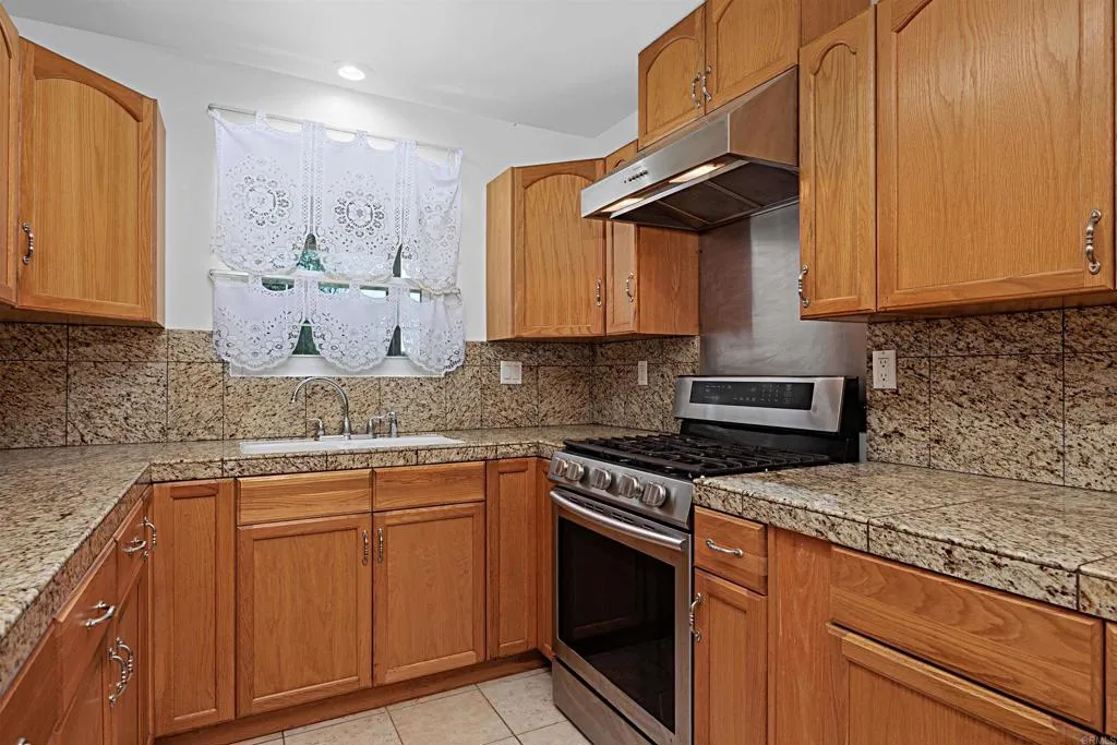 https://cdn.realtyfeed.com/cdn/127/306671244/60921ec4189606271eb20df8b417f5ac.webp