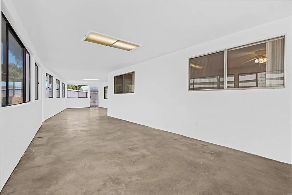 https://cdn.realtyfeed.com/cdn/127/306671244/954f9a4c6304bdd8298801168d6d9ef9.webp