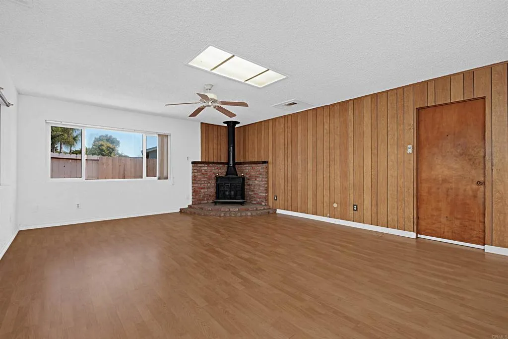 https://cdn.realtyfeed.com/cdn/127/306671244/b10270e6ebd1a4c2729423da09cdf01c.webp