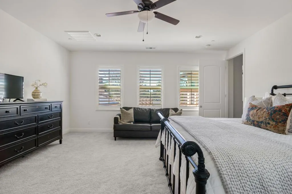 https://cdn.realtyfeed.com/cdn/127/306671269/c7674ca854262c7c84aba6992d165bf2.webp