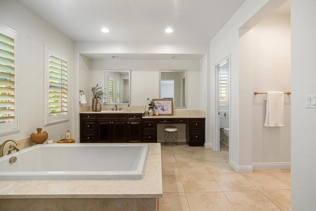https://cdn.realtyfeed.com/cdn/127/306671269/c7a4abfe472f3b9ecbe19aead3f7f1bd.webp