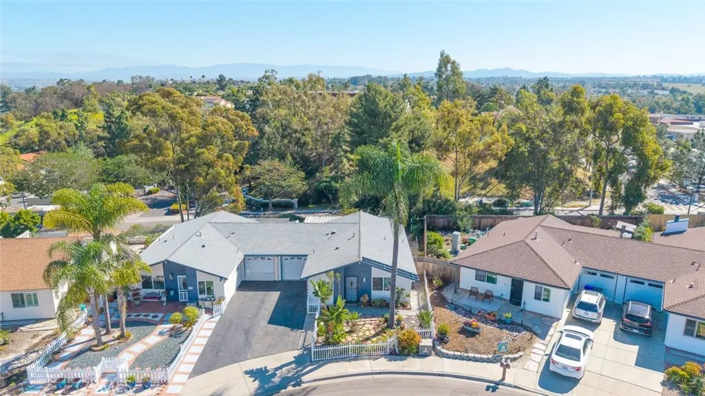 https://cdn.realtyfeed.com/cdn/127/306671270/0745ae308c7e485099189bedb1a5e5fe.webp