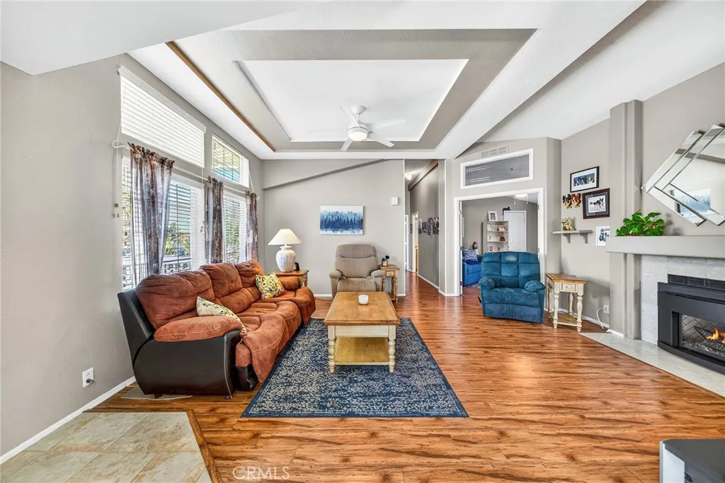 https://cdn.realtyfeed.com/cdn/127/306671272/1a56232f8803dc4d8c70caff41054c07.webp