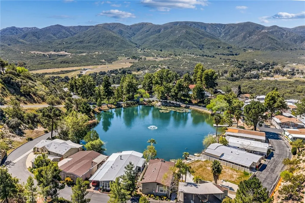 https://cdn.realtyfeed.com/cdn/127/306671272/4b9409dac9058cca3ec0164da21ae9cd.webp