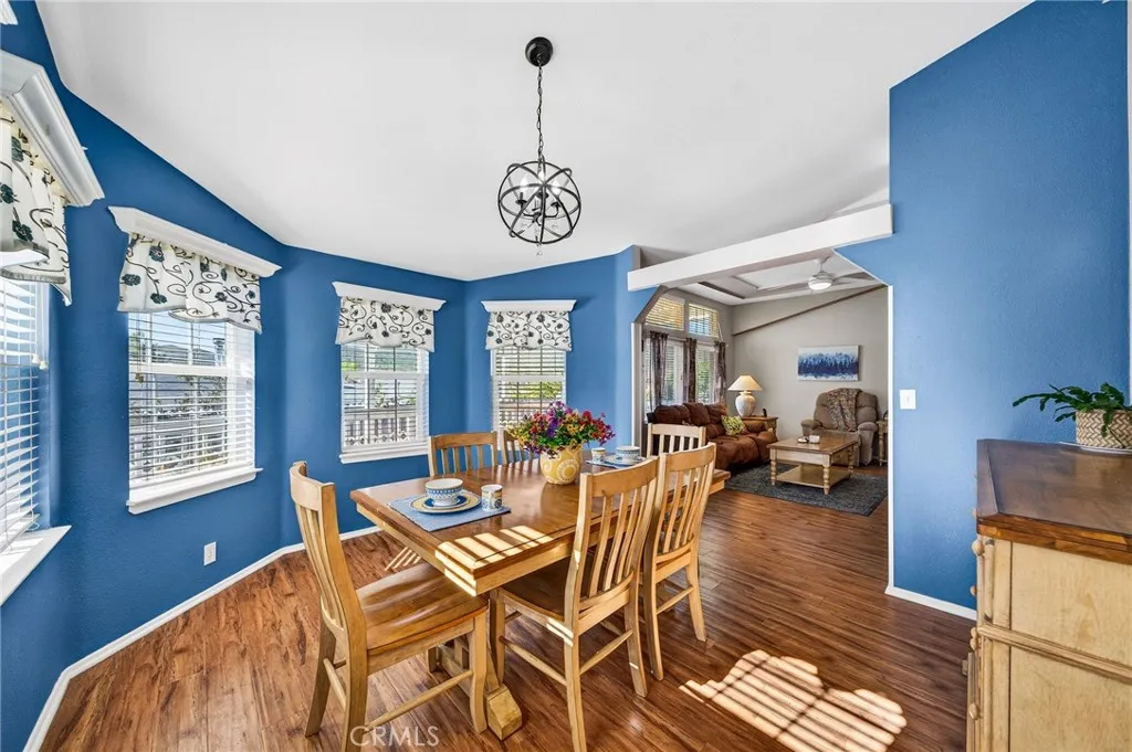 https://cdn.realtyfeed.com/cdn/127/306671272/6d49b7a0b9942207a262d3190f4a0598.webp