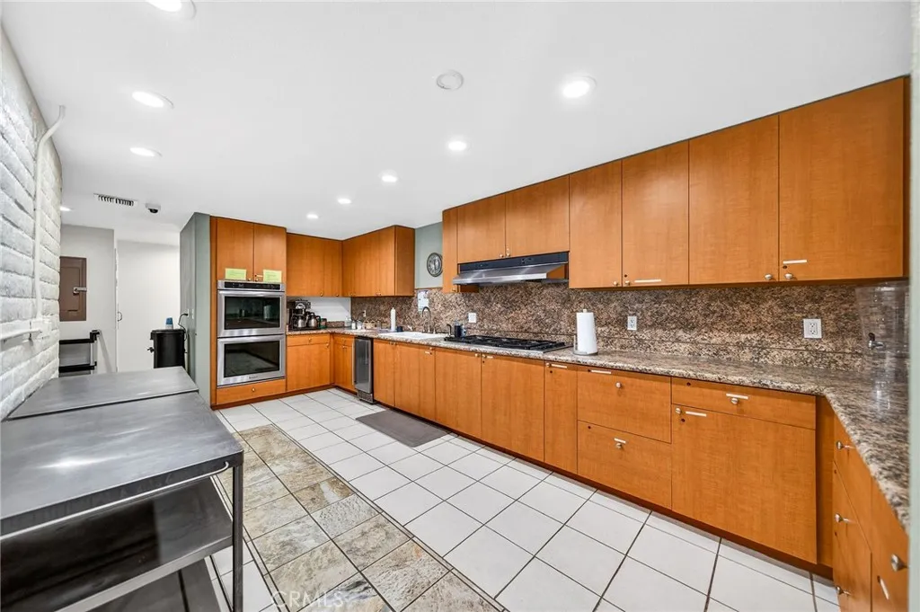 https://cdn.realtyfeed.com/cdn/127/306671272/71b80cad0d0e8b6cfa519c08785ece18.webp