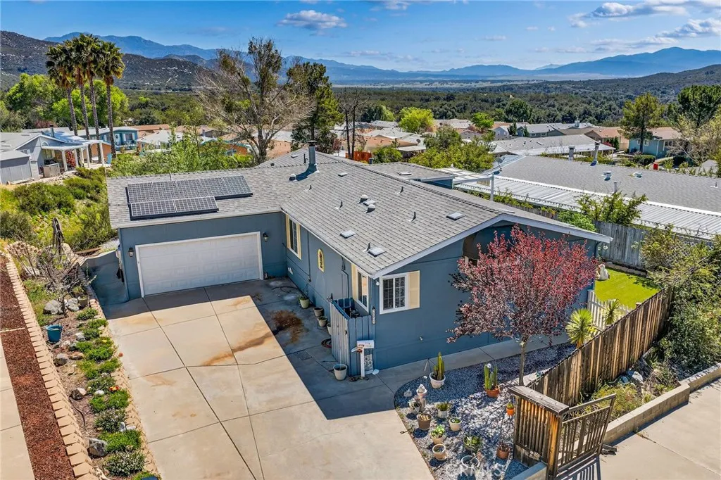 https://cdn.realtyfeed.com/cdn/127/306671272/a03e6195b39efd2655886df60c226e7c.webp