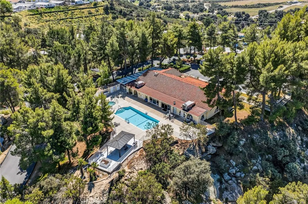 https://cdn.realtyfeed.com/cdn/127/306671272/a3eddfef573977022aa72cbcab166539.webp