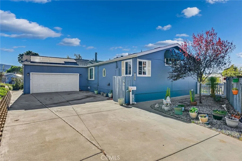https://cdn.realtyfeed.com/cdn/127/306671272/d384c09420dc3a9b618558f5291f8aa5.webp