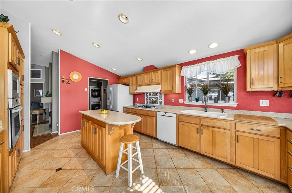 https://cdn.realtyfeed.com/cdn/127/306671272/ea359108a5ecc008275dcc759d68deed.webp