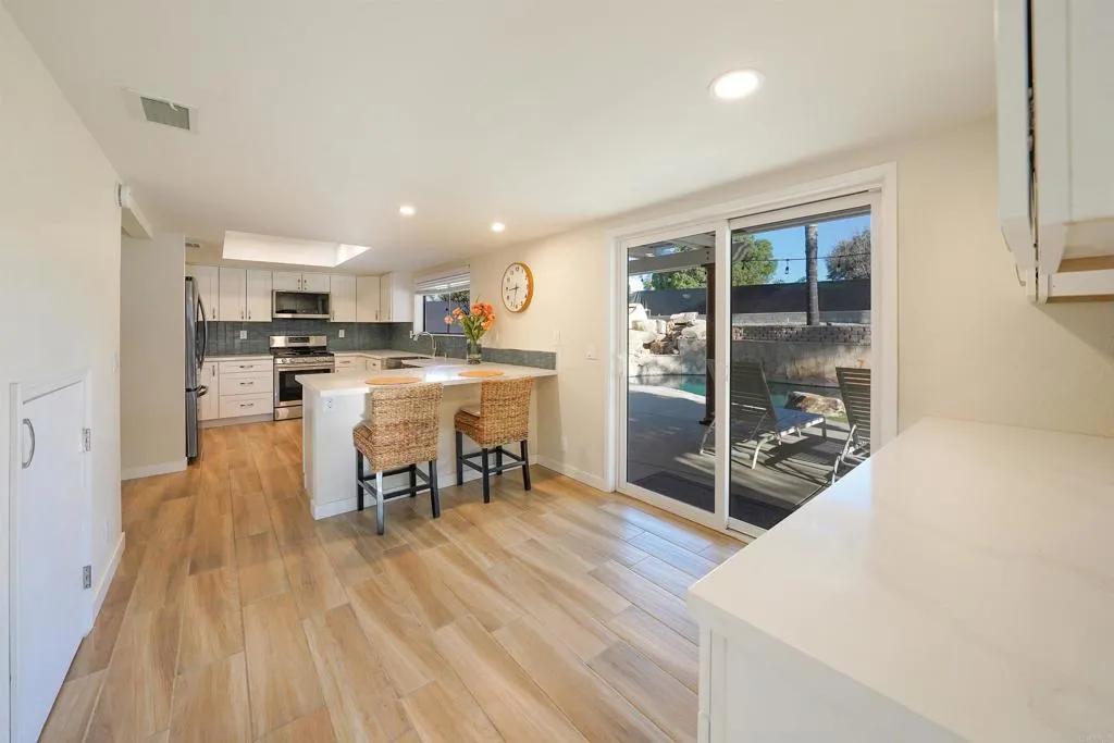 https://cdn.realtyfeed.com/cdn/127/306671329/14d51af1433edc0b88d02674c9396376.webp