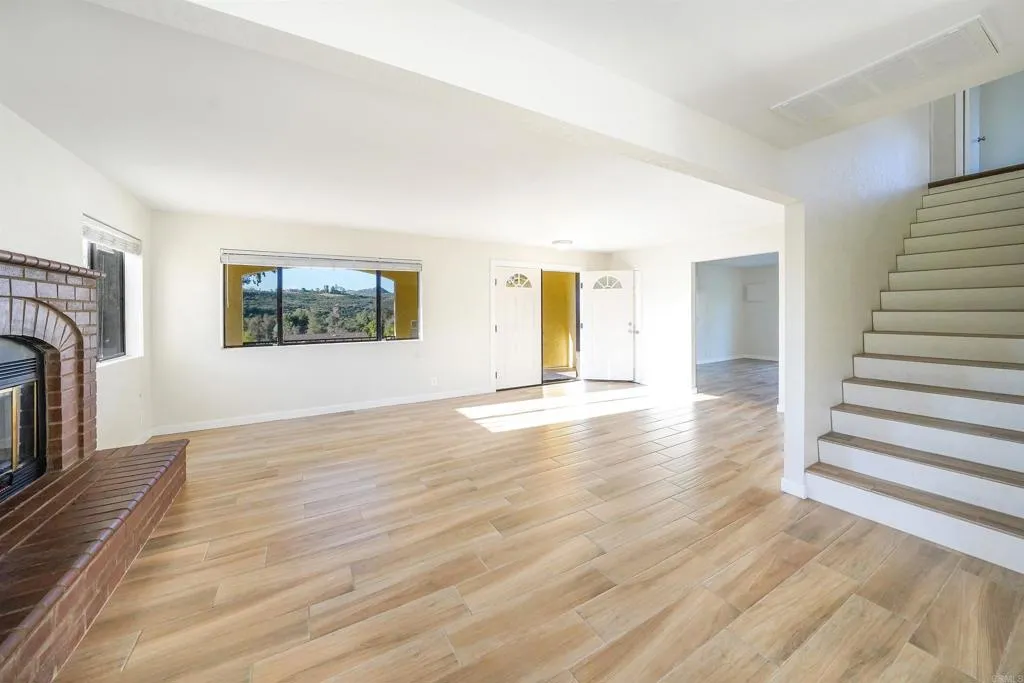 https://cdn.realtyfeed.com/cdn/127/306671329/3f97cbc5d15b19b9bfa7a8e6dd26160a.webp