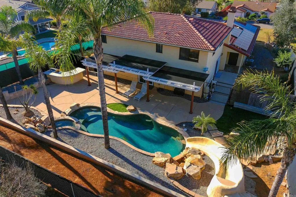 https://cdn.realtyfeed.com/cdn/127/306671329/b5d1da918a8a0edf959aea207267347b.webp