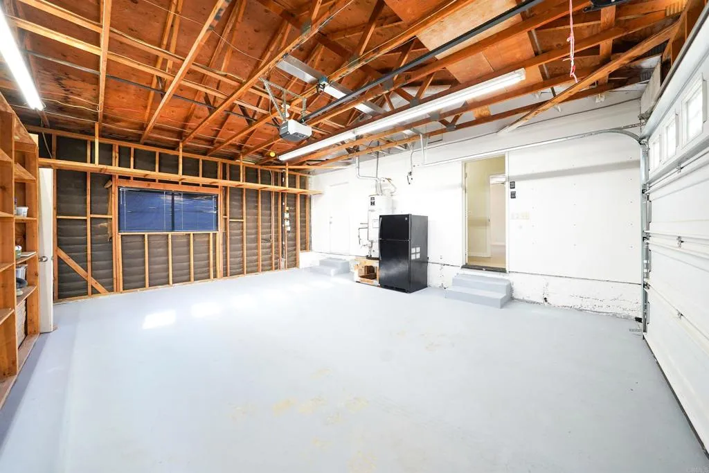 https://cdn.realtyfeed.com/cdn/127/306671329/c4f88001d424b81d91680c1ee082b08b.webp