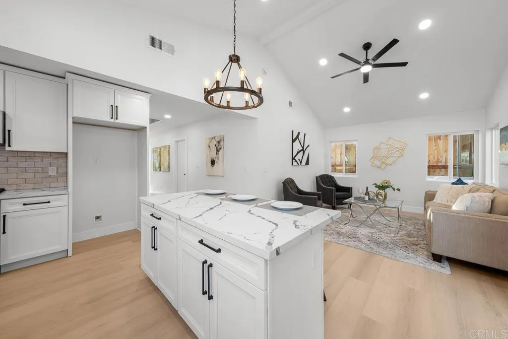 https://cdn.realtyfeed.com/cdn/127/306671348/dddd0c0d13936e851852d6fb74bf5f9a.webp