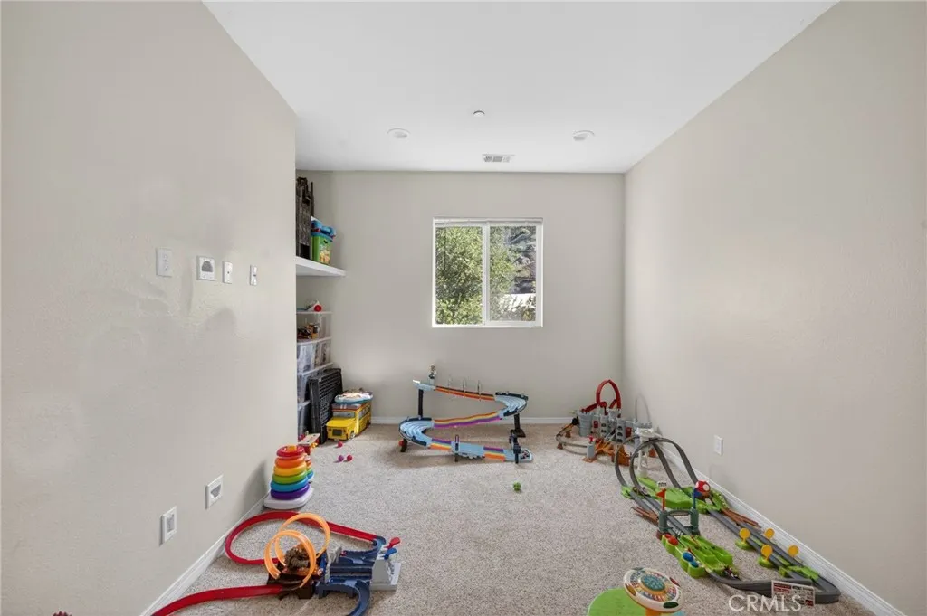 https://cdn.realtyfeed.com/cdn/127/306671352/0d1c6d8b543ba0bbd8c62c1f51106d2d.webp