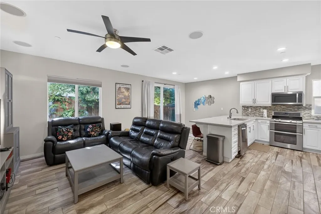 Photo #9: SW26053850 Listing: Photo #9