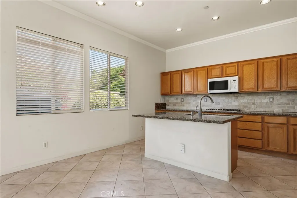 https://cdn.realtyfeed.com/cdn/127/306671355/589c7b3102aed8f17361a33cb7fed2f1.webp