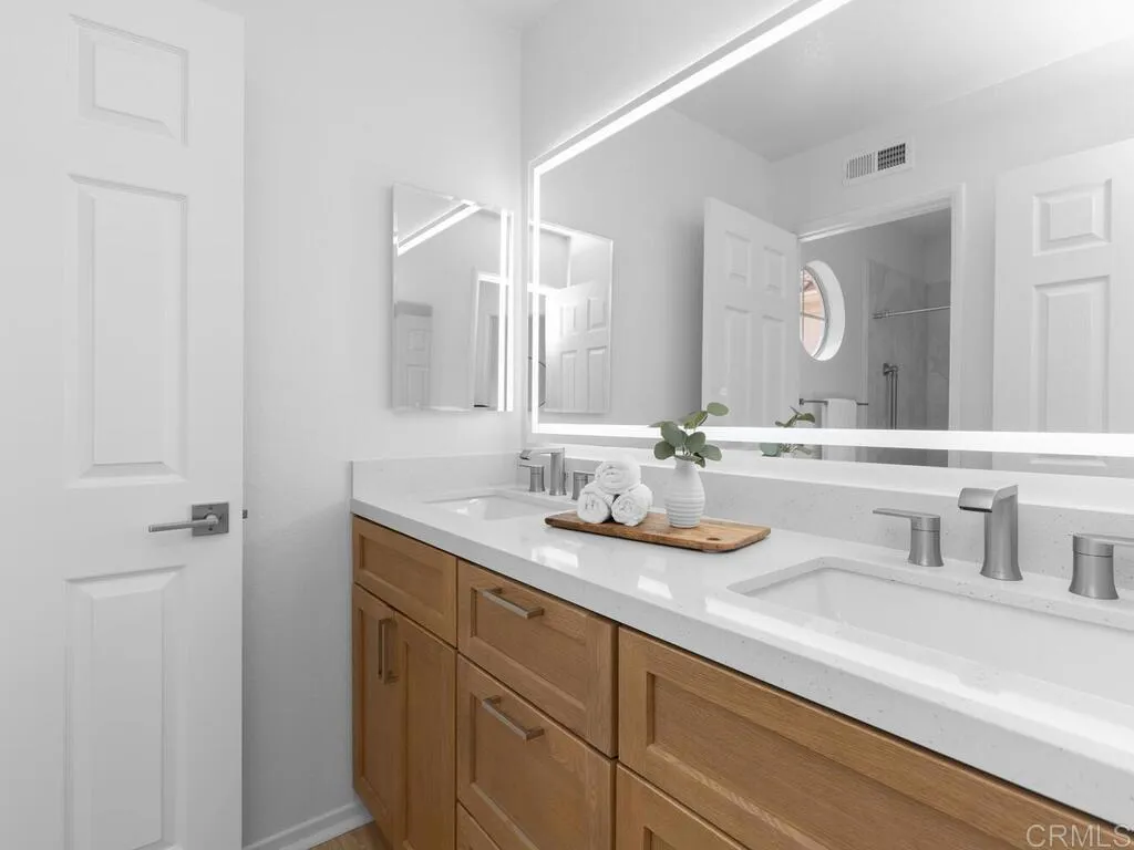https://cdn.realtyfeed.com/cdn/127/306671432/648b4ceaa3b0030bea802340ab654931.webp