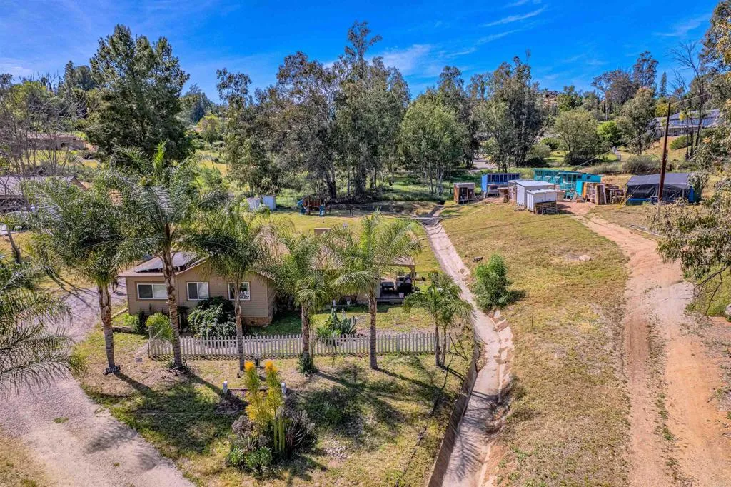 https://cdn.realtyfeed.com/cdn/127/306671442/d1ac8f909768bc6c1b84ba8e606c381d.webp