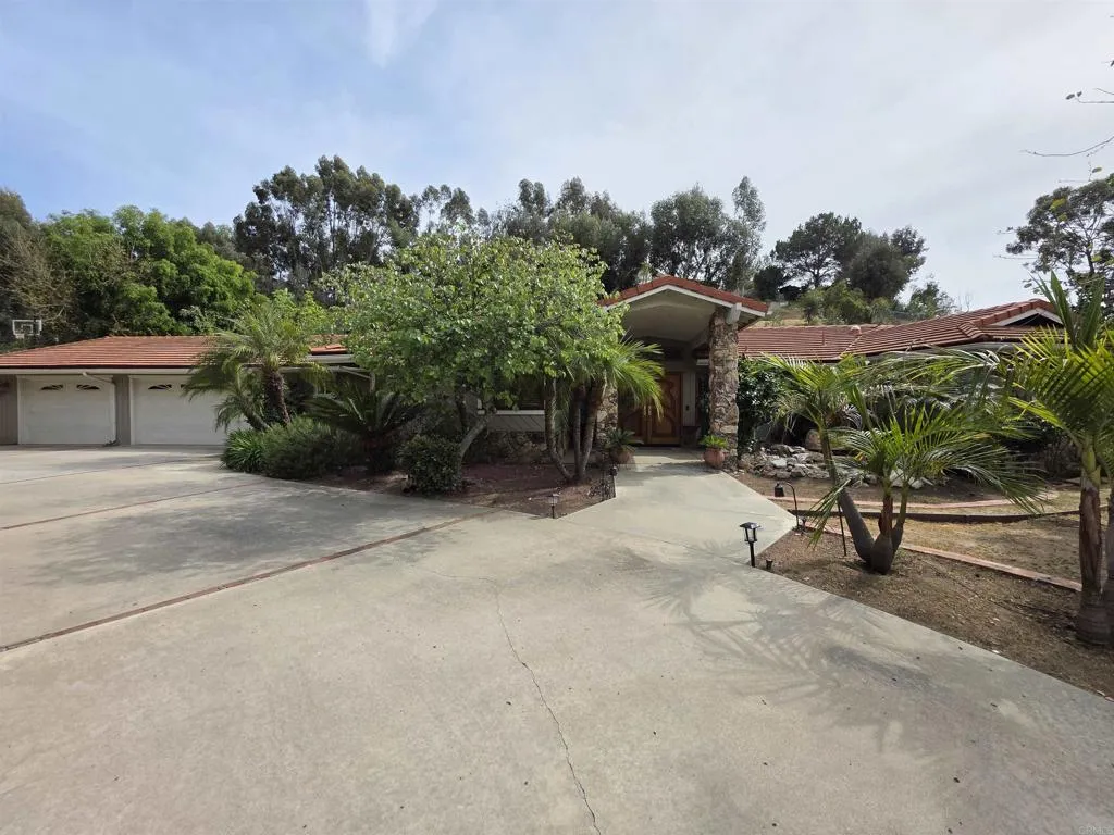 https://cdn.realtyfeed.com/cdn/127/306671447/210a790c8b68f6f4fa79ae769b30d77c.webp
