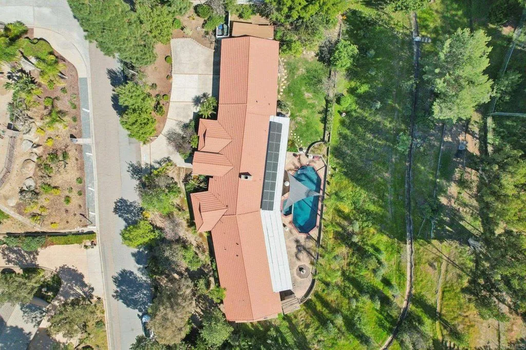 https://cdn.realtyfeed.com/cdn/127/306671447/364b7e8401e7f615907e93a10ad66d50.webp