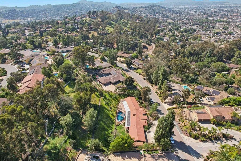 https://cdn.realtyfeed.com/cdn/127/306671447/4698282bbe487e03756f6f9be2720264.webp